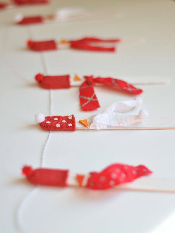 Wooden Snowmen Garland 6
